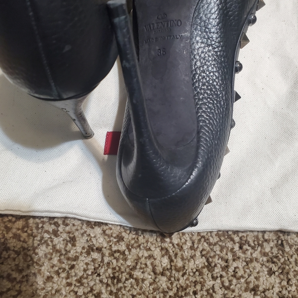 Authentic Valentino Rock stud Black Pumps |Size 36 - Picture 8 of 9